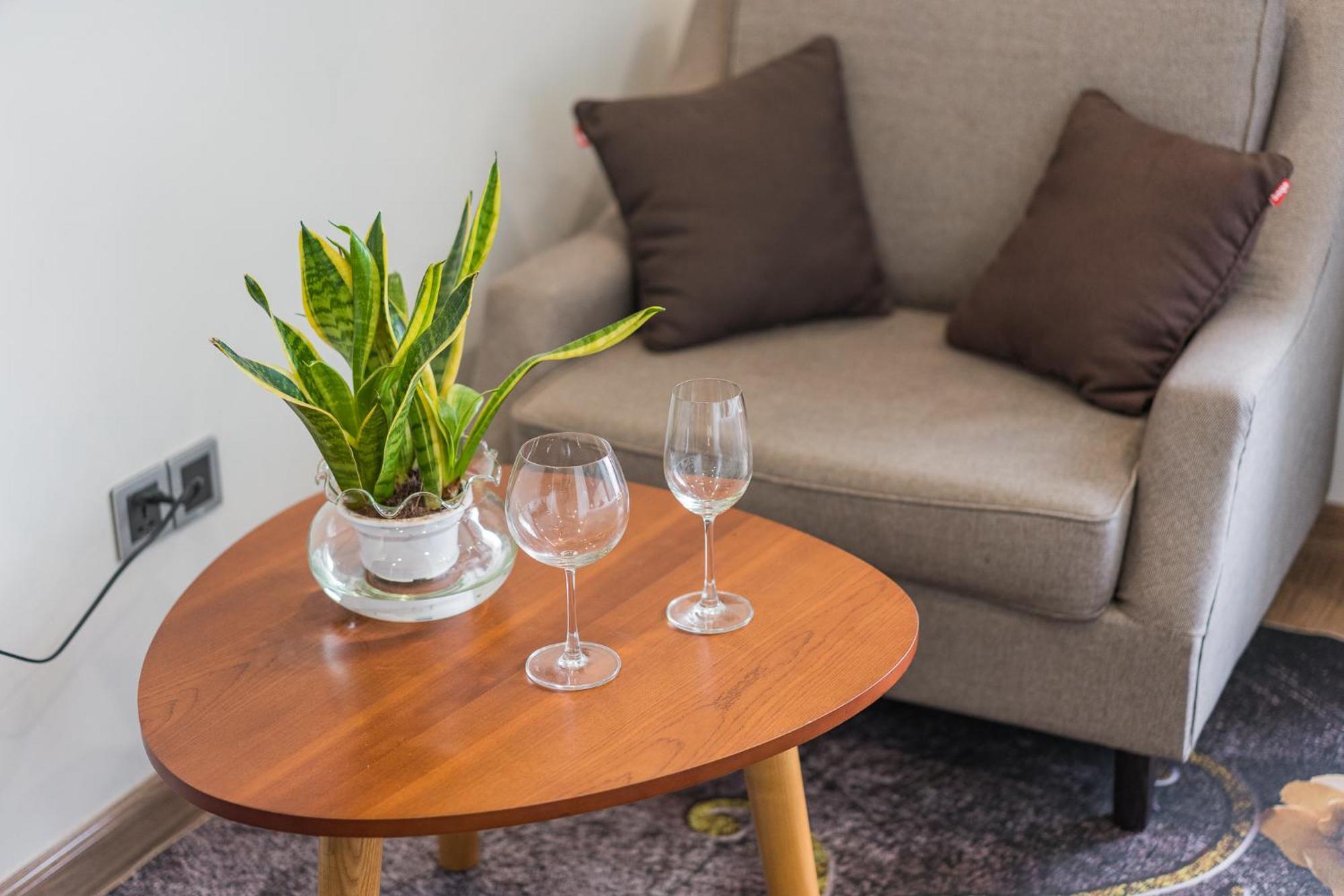 Rosee House -Luxury Apartment In Vinhomes Greenbay ハノイ市 エクステリア 写真
