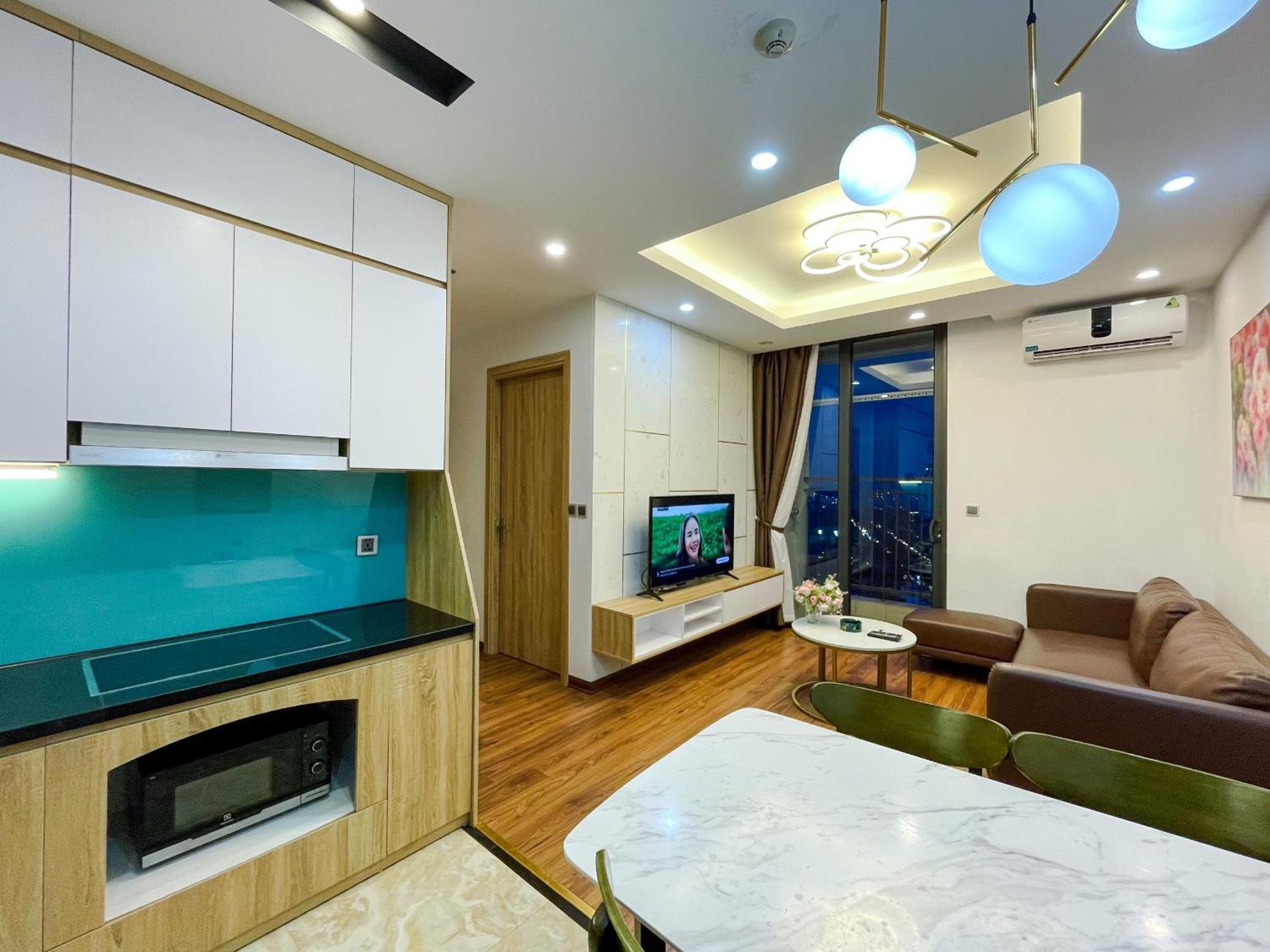 Rosee House -Luxury Apartment In Vinhomes Greenbay ハノイ市 エクステリア 写真