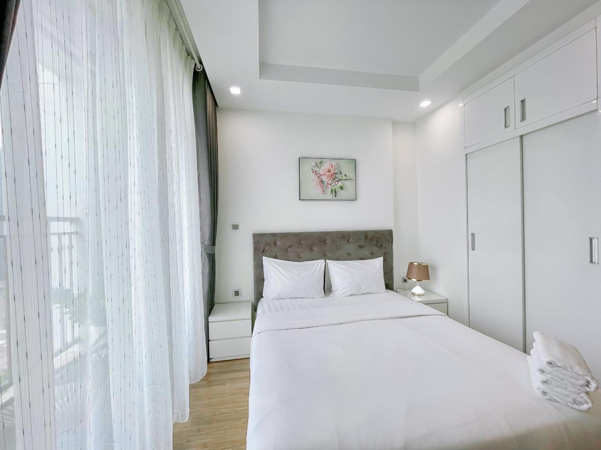 Rosee House -Luxury Apartment In Vinhomes Greenbay ハノイ市 エクステリア 写真